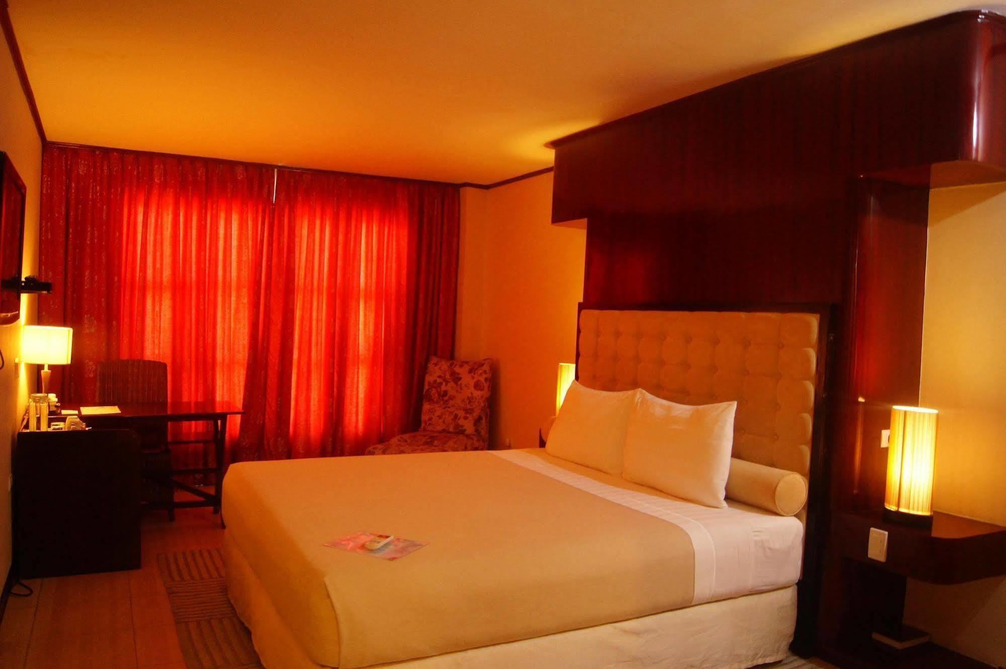 Dulcinea Hotel And Suites Lapu-Lapu City Luaran gambar