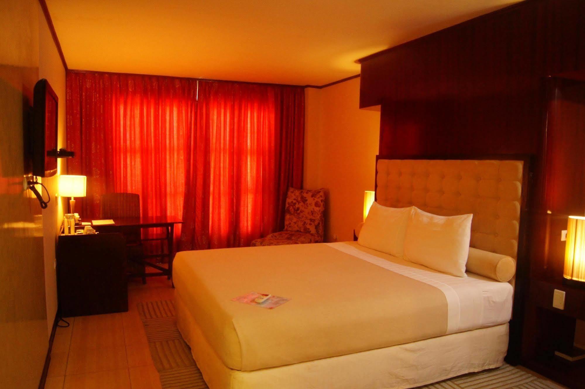 Dulcinea Hotel And Suites Lapu-Lapu City Luaran gambar